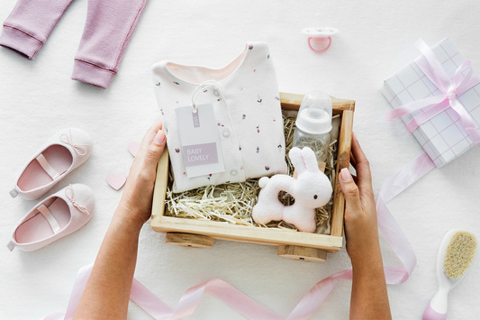 Cadeaux personnalisés pour bébé : top des idées incontournables