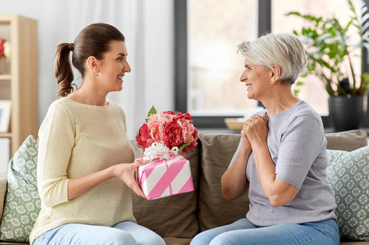 Cadeau de retraite pour femme : nos idées mémorables