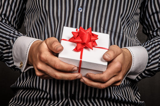 Cadeau de luxe pour homme : top des idées-cadeaux de marques prestigieuses