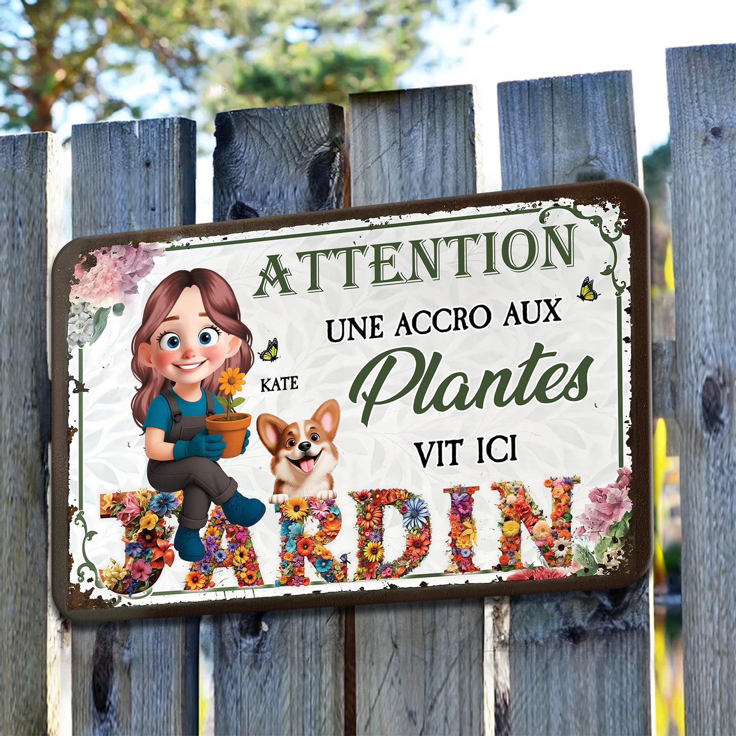 Jardin Une Accro Aux Plantes Vit Ici – Plaque En Métal Personnalisée