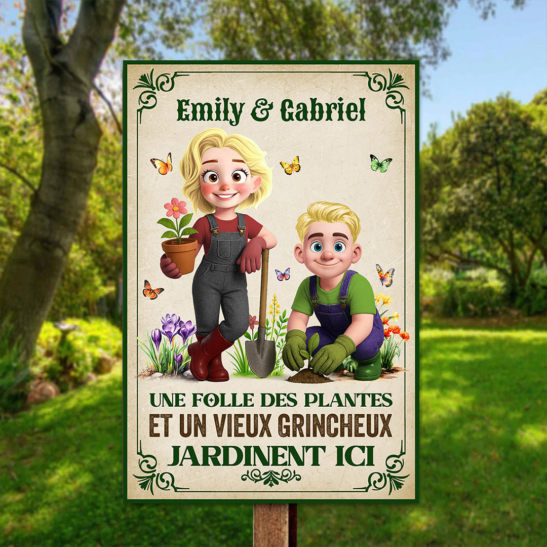 Une Folle Des Plantes Et Un Vieux Grincheux - Jardinent Ici – Plaque En Métal Personnalisée